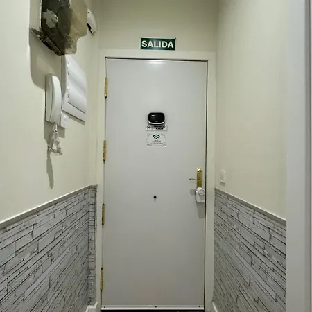 Con Wifi Проживання в сім'ї *