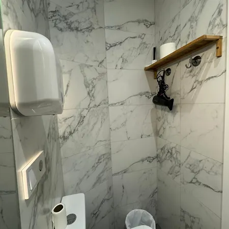 Con Wifi Проживання в сім'ї